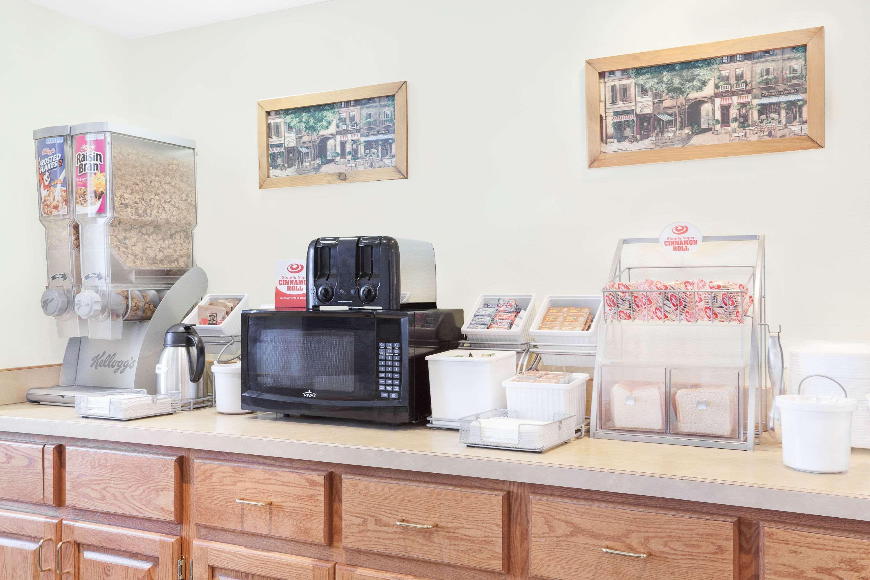 Super 8 By Wyndham Cobleskill Ny Extérieur photo