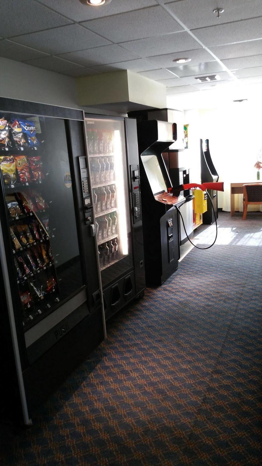 Super 8 By Wyndham Cobleskill Ny Extérieur photo